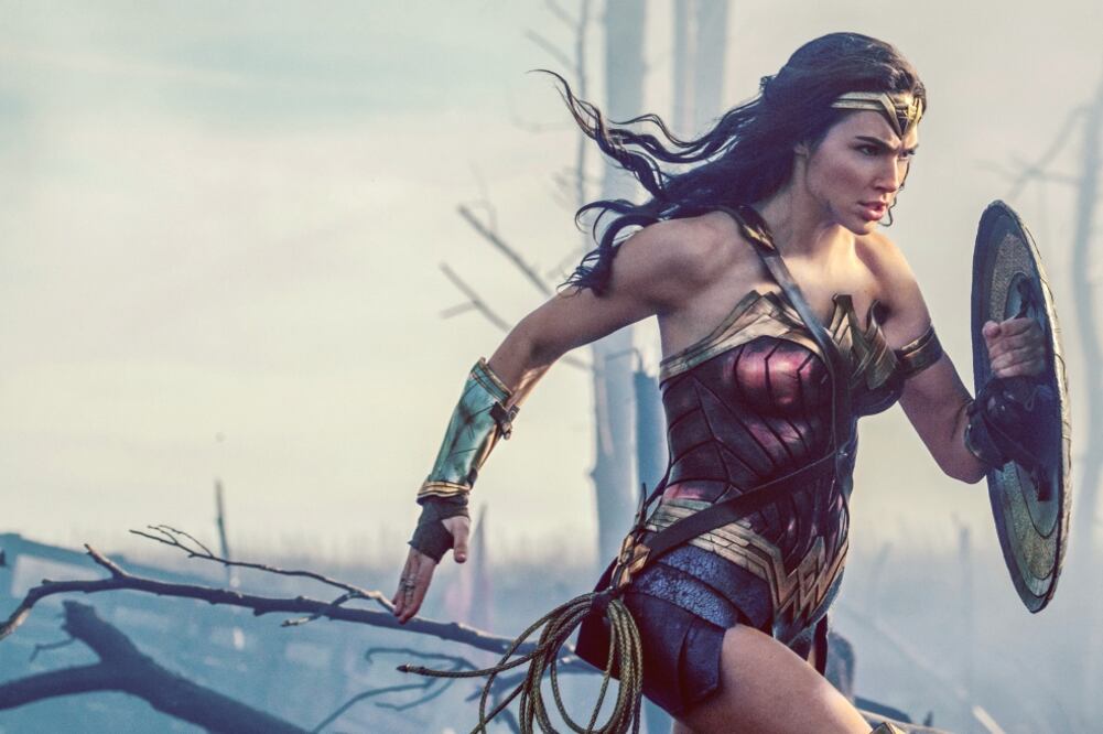 Mujer Maravilla mezcla humor con acción y mitología (CORTESÍA)