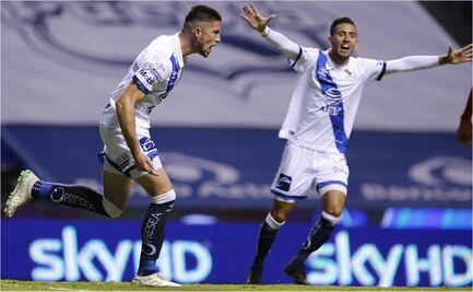 Puebla presenta a su plantel, en dibujos animados