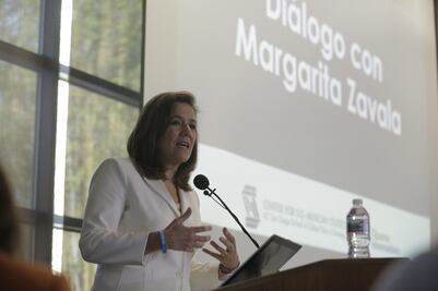 Margarita Zavala promete Seguro de Gastos Médicos Universal