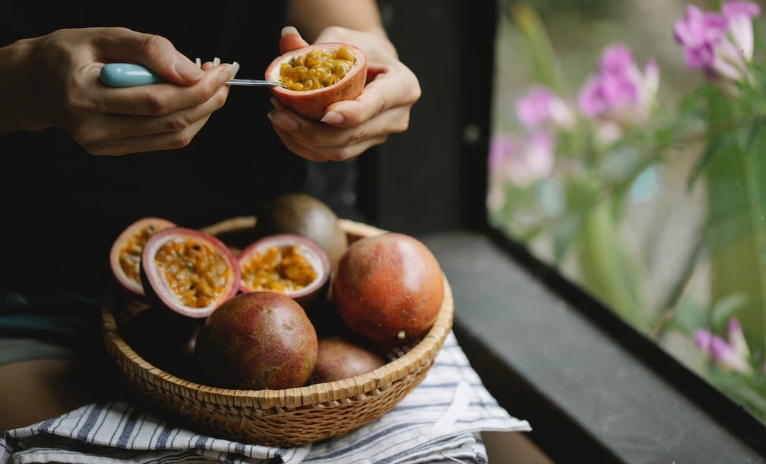 Una buena digestión, entre las razones para comer maracuyá / Foto: Pexels