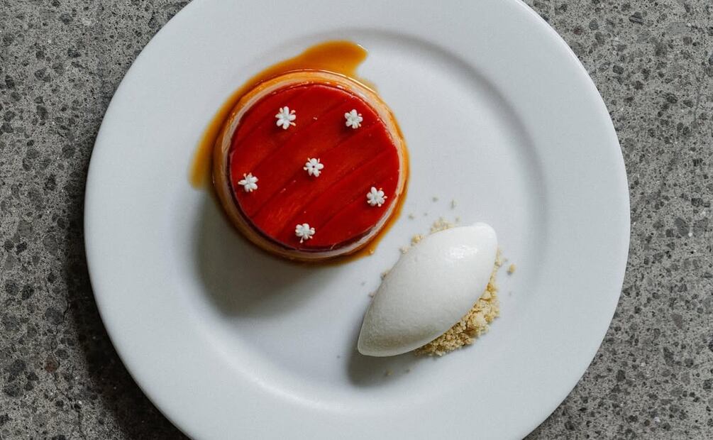 "Flan de mamey". CANA, un restaurante en la colonia Juárez. Foto: cortesía.