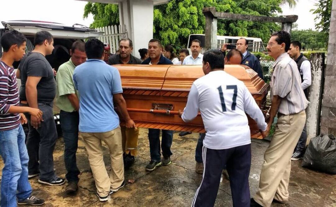 Los restos de comunicador fueron sepultados este día en Veracruz (Foto: Especial)