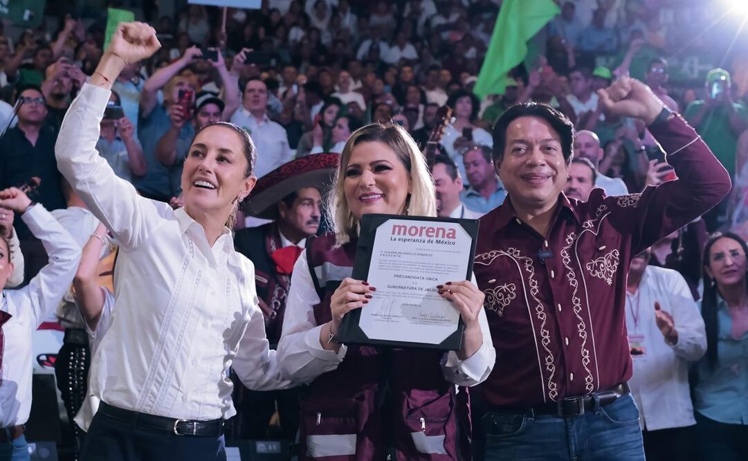 Aspirante a la presidencia, Claudia Sheinbaum acompañada de líder de Morena, Mario Delgado, y candidata a la gubernatura de Jalisco, Claudia Delgadillo. Foto: Especial