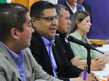 Alcalde de Uruapan culpa a cortadores de aguacate de violencia: "son drogadictos", dice