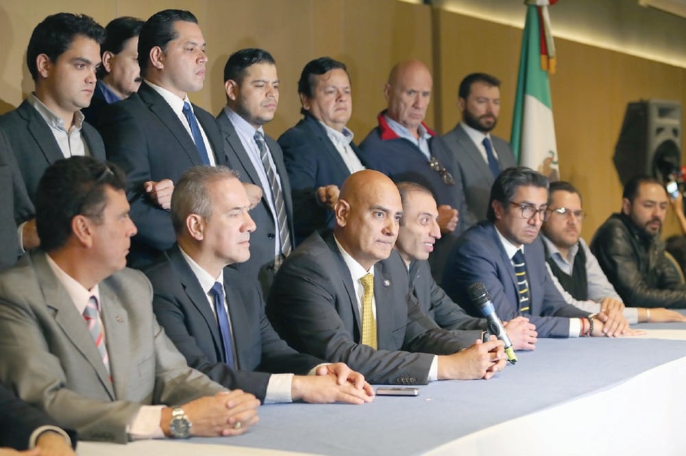 Entre los investigados tras el paro está el secretario general de ASPA, Mario González Aguilera (centro), quien dijo que las medidas tomadas son fuertes (VALENTE ROSAS. EL UNIVERSAL)