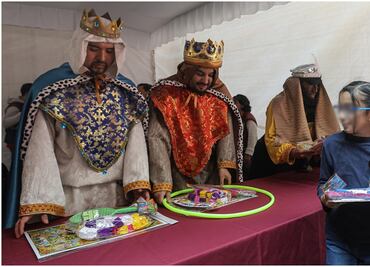 Día de Reyes: Decenas de niños y adultos parten la tradicional Rosca en PILARES El Parián; también recibieron juguetes