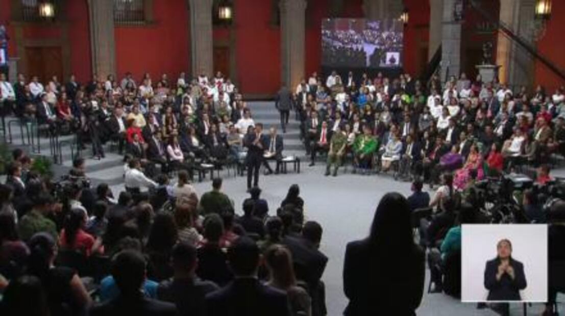 El informe: de la ovación presidencial en las calles, al cuestionamiento en las redes sociales