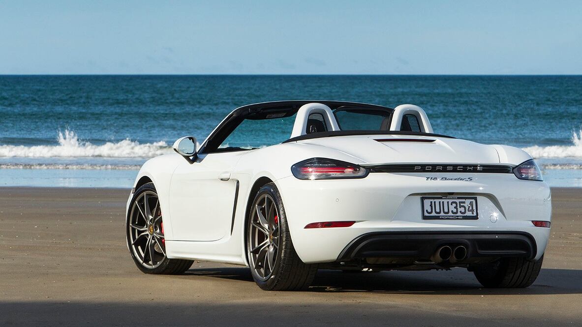 Podría compartir motor con la versión Boxster S. 