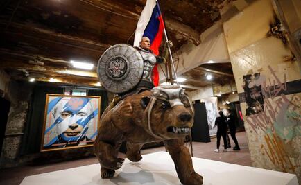 "Superputin", un presidente con poderes sobrenaturales