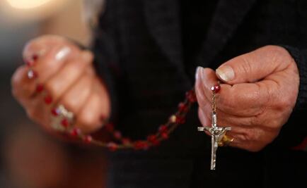 Hombre en EU mata a su hijo de 6 años al intentar exorcizarlo de un "demonio"