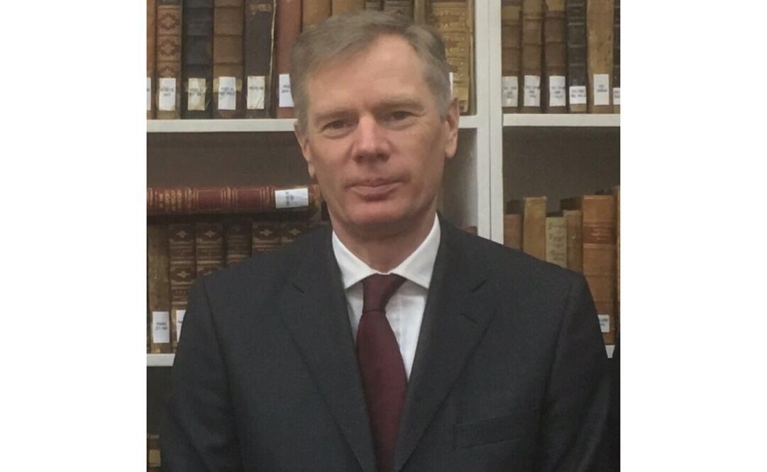 Rob Macaire, embajador de Reino Unido en Irán. Foto: Twitter @HMATehran