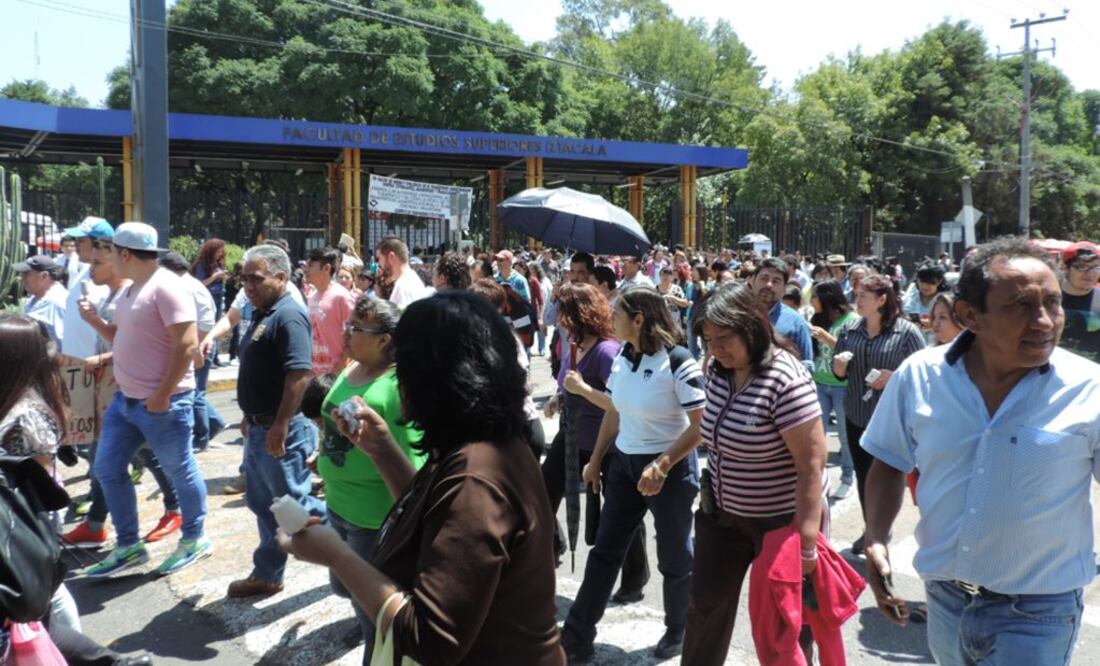 Protestan en FES Iztacala por robo en transporte