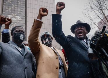 Familiares de George Floyd y Daunte Wright piden el fin de la violencia policial en EU