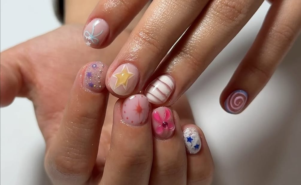 Uñas en tonos pastel para primavera. Foto: Instagram @medialunanailsec