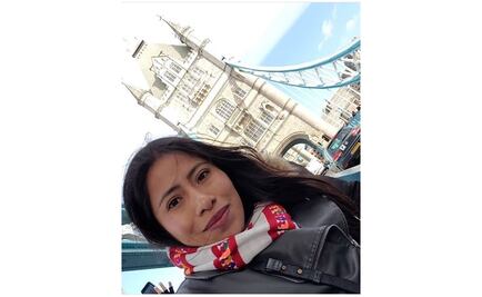 Yalitza Aparicio presume telar que tejió su abuelita