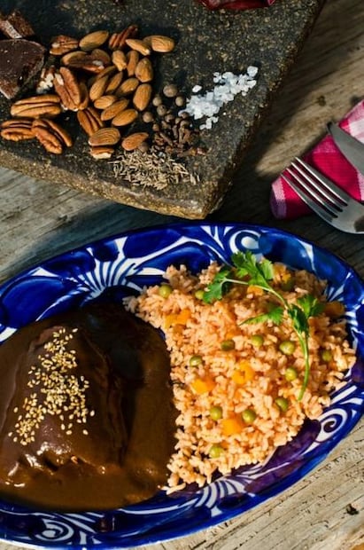 Alimentos que no deben faltar en tu altar este Día de Muertos