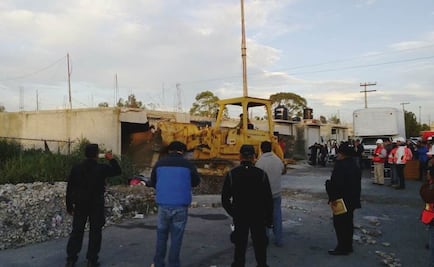 Bloquean la avenida Central por desalojo en Ecatepec