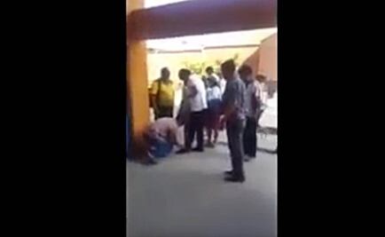 Evo ordena que le aten un zapato; video se vuelve viral