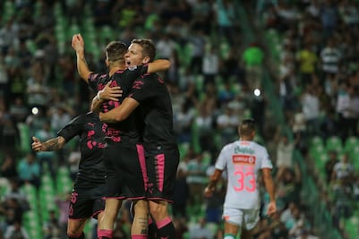 Santos gana su primer encuentro de local