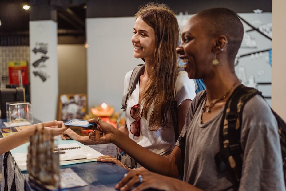 Si tu hotel cancela tu reservación de manera inesperada, tienes derecho a recibir una solución o compensación. Foto: Pexels
