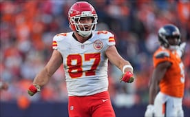 Travis Kelce regresa para su 14ma temporada con los Chiefs