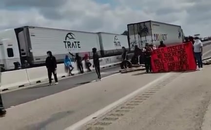 Estudiantes de normal rural bloquean vía federal en Campeche; exigen dinero y mejoras al plantel