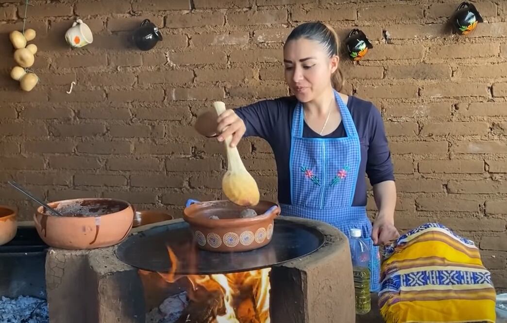 Sus dos primeros videos ya superan el medio millón de visualizaciones / Foto: Canal de YouTube La Cocina en el Rancho