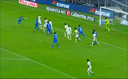 Golazo de Juan Escobar da el triunfo a Cruz Azul sobre Pumas en el Estadio Azteca
