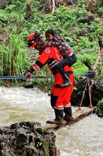 Tormenta Julia deja 13 muertes 4 y personas desaparecidas en Guatemala