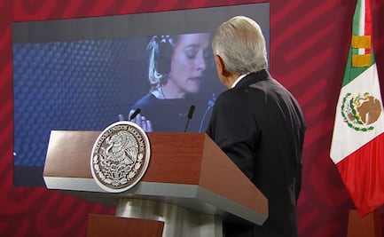 AMLO reconoce a Silvio Rodríguez en la mañanera… con interpretación de Beatriz Gutiérrez Müller 
