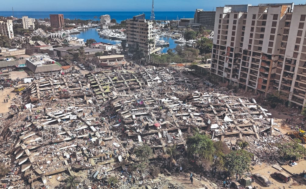 Los terremotos del pasado miércoles dejaron edificios colapsados y dañados a lo largo de la costa en Caraballeda, en el estado de La Guaira, Venezuela.
AP