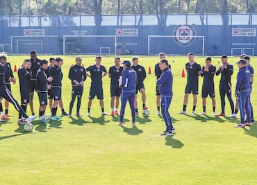 Cruz Azul con la misión de ganar para salvar a Raúl Gutiérrez