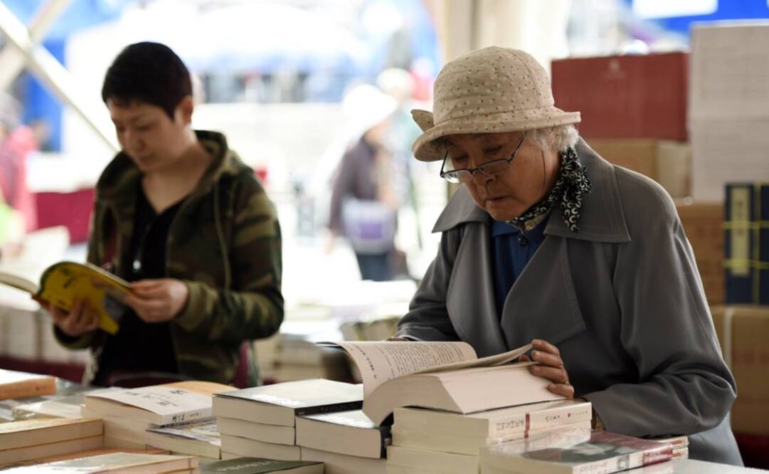 De acuerdo con los datos del Inegi, la población de 18 años y más en el país, 97.2% es alfabeta. (FOTO: Archivo EL UNIVERSAL)