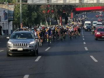 Ciclistas hacen rodada en memoria de estudiante de la UNAM atropellada