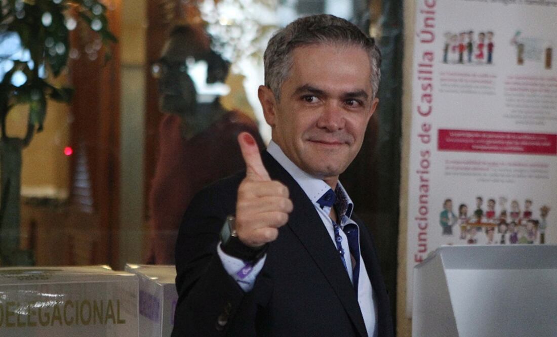 "No tenemos reporte de incidentes mayores, el más reciente tienen que ver con una casilla en Coyoacán, donde se pidió la puesta a disposición de una integrante de la casilla", indicó el mandatario. FOTO: Ariel Ojeda/EL UNIVERSAL