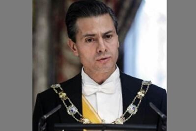 España concede Orden Carlos III a Peña Nieto y a su esposa