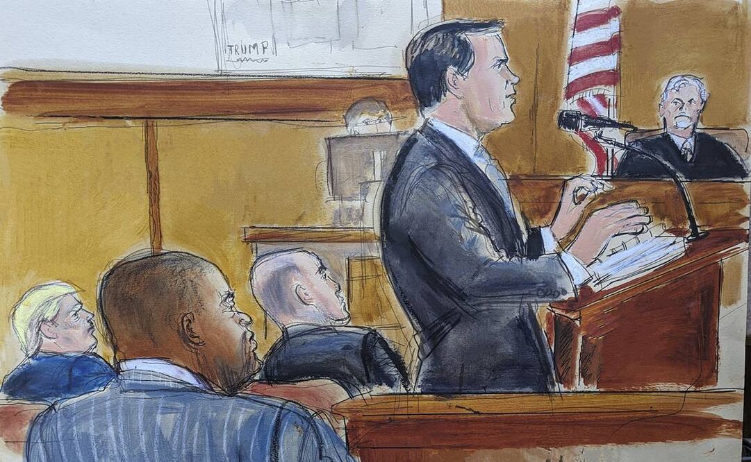 En este boceto de la sala del tribunal, el martes 28 de mayo de 2024, el abogado de Donald Trump, Todd Blanche, de pie en el centro, presenta su resumen al jurado. Foto: AP
