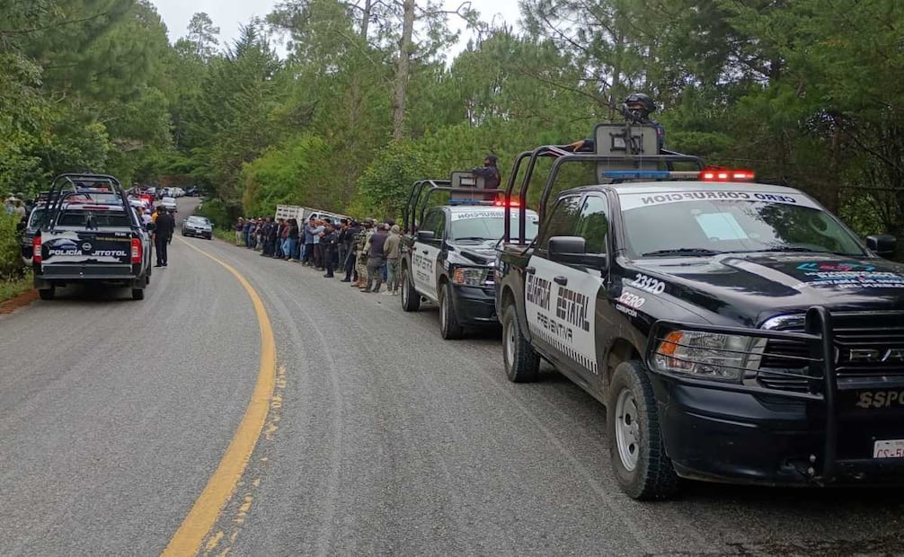 Hallan sin vida a 6 hombres y dos mujeres en El Bosque, Chiapas; investigan presunta disputa por venta de drogas.
Foto: Especial.