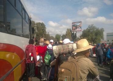 Caravana migrante llega a caseta de Tepotzotlán