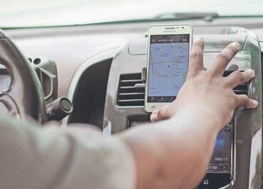 “Un taxi me cobró 25 pesos”: Llueven quejas a Uber y Didi por tarifas disparadas