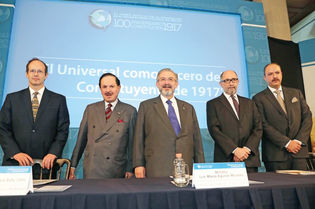 Jorge Gaxiola; el Licenciado Juan Francisco Ealy Ortiz; Luis María Aguilar Morales; José Ramón Cossío Díaz y Juan Francisco Ealy Lanz Duret en el acto. (FOTO: LUCÍA GODÍNEZ. EL UNIVERSAL)