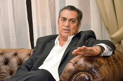 Avalan licencia de "El Bronco" para competir en 2018