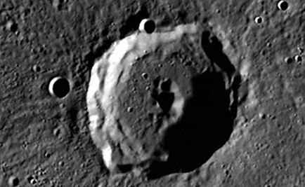 Diego Rivera pinta un cráter en Mercurio