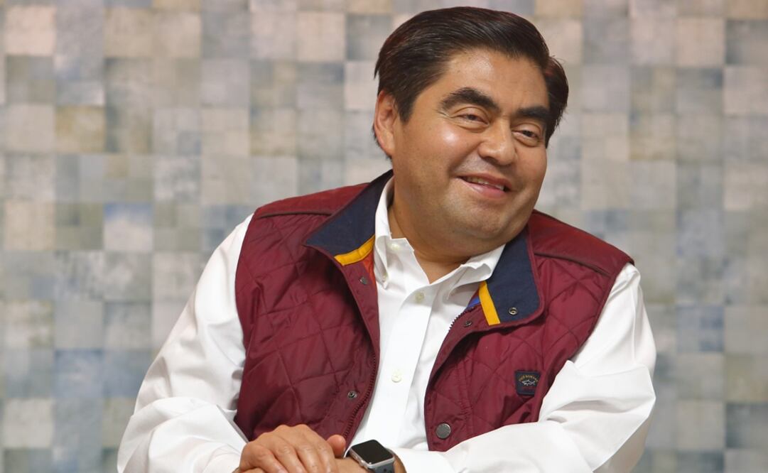 Miguel Barbosa aclaró que le queda mucho tiempo de vida para fungir como funcionario público una vez que gane las elecciones. Foto: Archivo