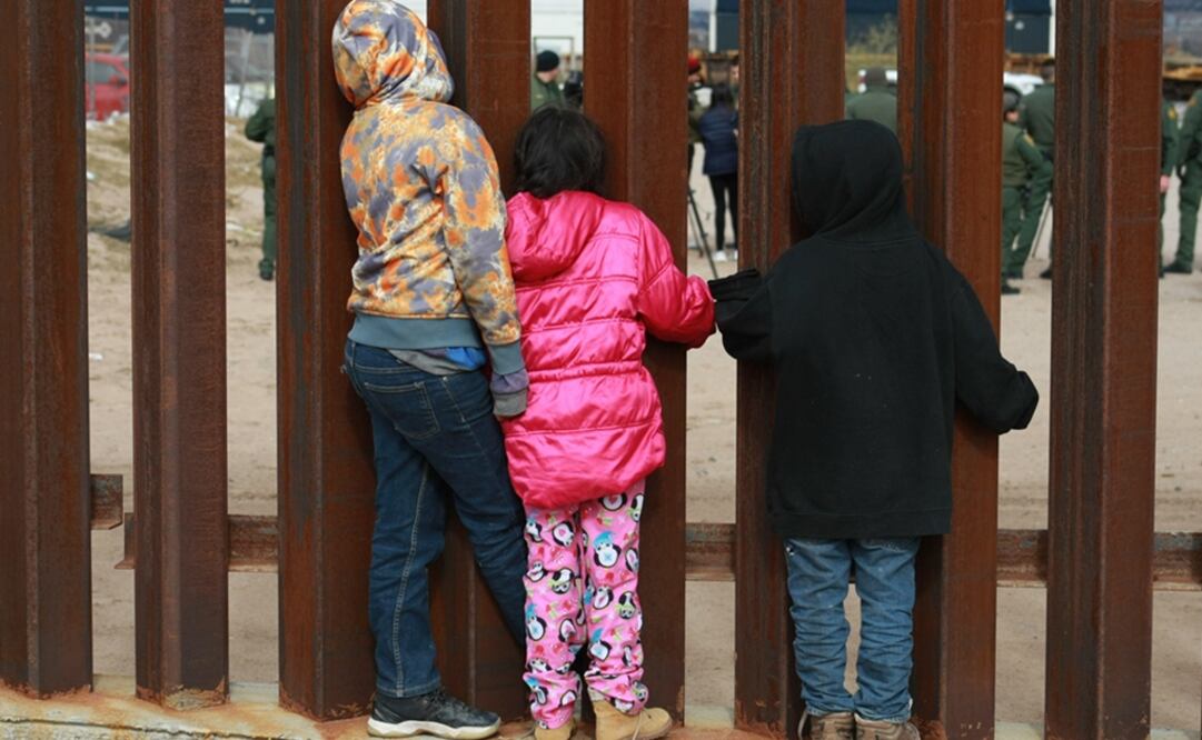 La niña supuestamente llevaba varios días sin comer ni beber. Foto: EFE 