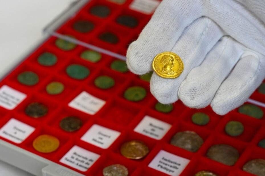 Incautan tesoro arqueológico de más de 27 mil piezas en casa de un saqueador francés