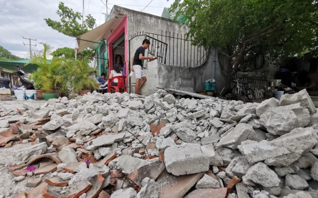 Daños en la Crucecita, Huatulco. Foto: Edwin Hernández