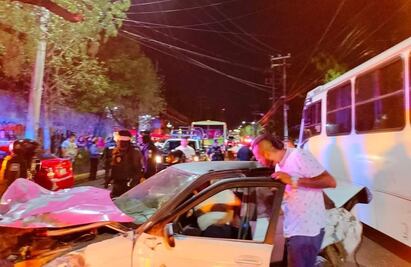 Persecución en Santa Lucía, Álvaro Obregón; conductor atropella a mujer y al huir se estampa