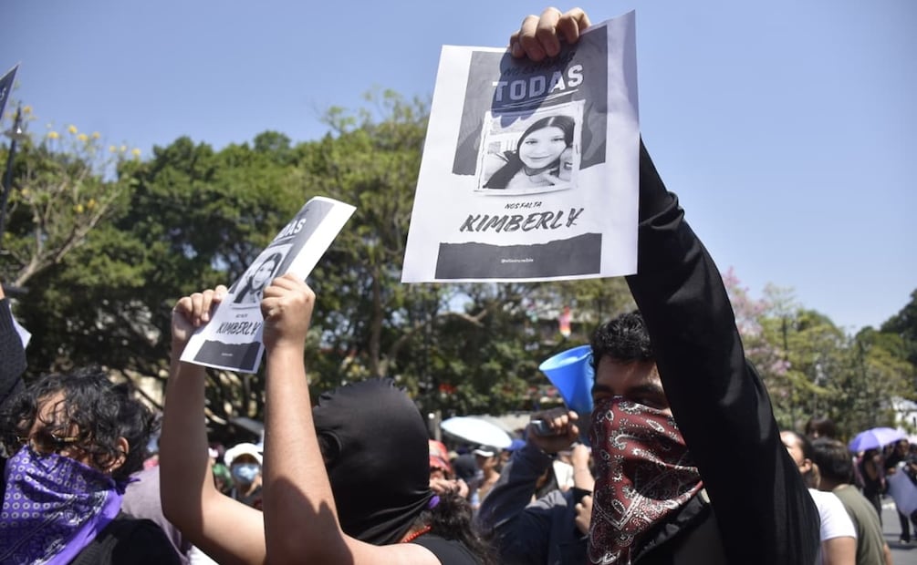 Protesta por la desaparición de Kimberly frente a Palacio de Gobierno de Morelos. Foto: Tony Rivera / EL UNIVERSAL