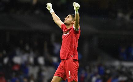 Cruz Azul confirma renovación de Jesús Corona